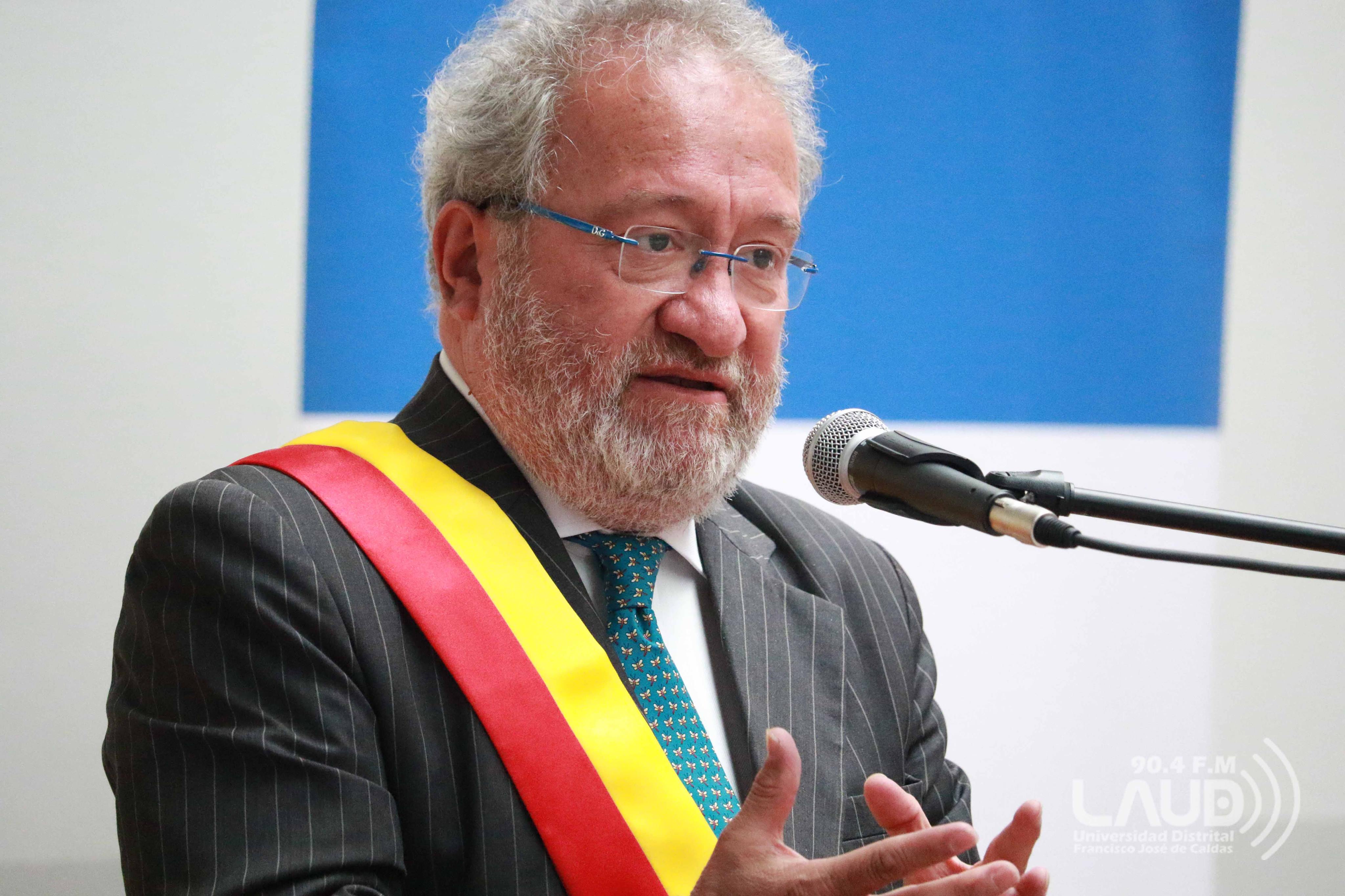 Universidad Distrital recibe máxima distinción del Concejo de Bogotá